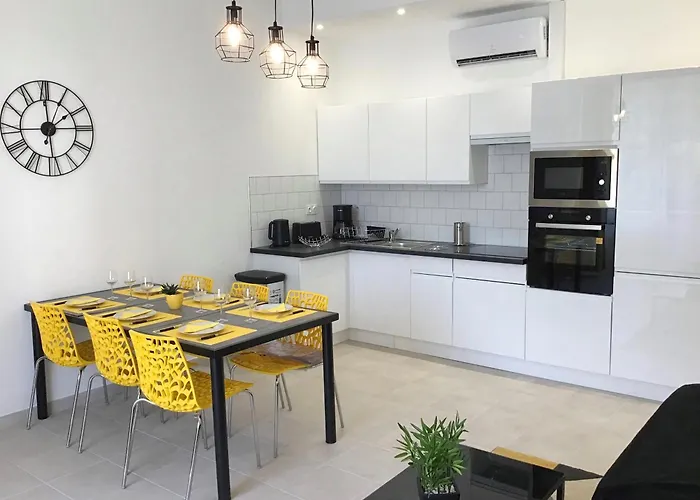 Lumea 80 M2 Climatise Parking Proche Sanctuaires Apartment *